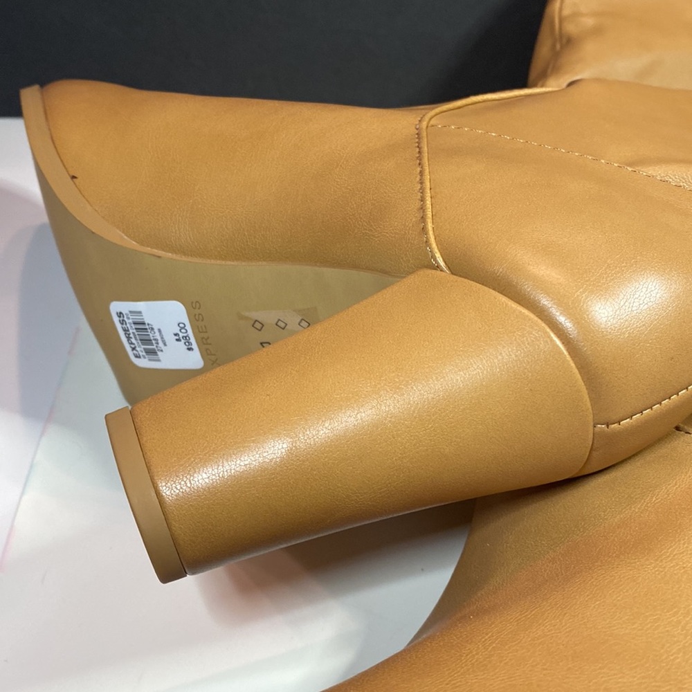 EXPRESS - CAMEL 8 1/2 NEW KNEE BOOTS NO LONGER HAVE BOX SHIPPED IN CLEAR BOX - Picture 10 of 11